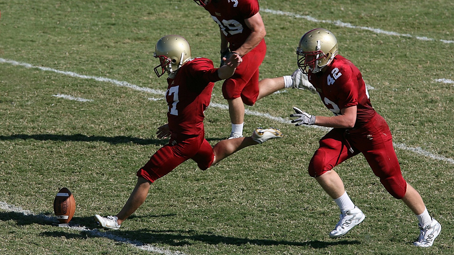 英超逆转王者：最后一分钟的传奇神话，英超逆袭夺冠