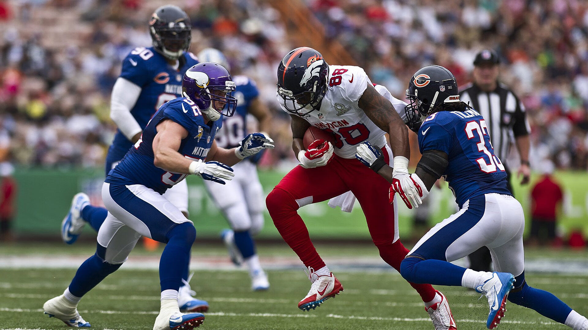 球队在季后赛资格争夺中表现坚韧不拔，季后赛全胜的球队