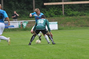 中国足球比赛中临场战术调整速度与效果分析，足球临场是什么意思