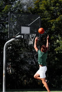 广东男篮夏季重组完成，媒体人称朱芳雨堪称大师级，广东男篮朱芳雨简历